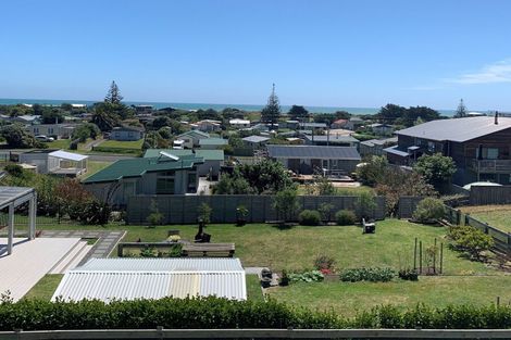 Photo of property in 22 Taonui Street, Waitarere Beach, Levin, 5510