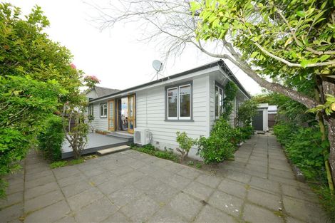 Photo of property in 2/47a Ashgrove Terrace, Somerfield, Christchurch, 8024