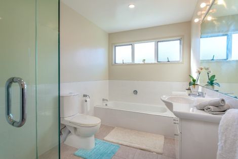 Photo of property in 150 Aberdeen Road, Campbells Bay, Auckland, 0620