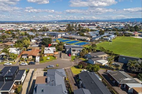 Photo of property in 37 Waitui Grove, Mount Maunganui, 3116