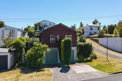 Photo of property in 2/6 Kowhai Road, Rainbow Point, Taupo, 3330