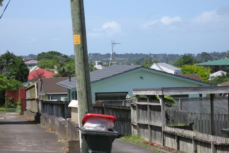 Photo of property in 3/3 Henry Street, Avondale, Auckland, 1026