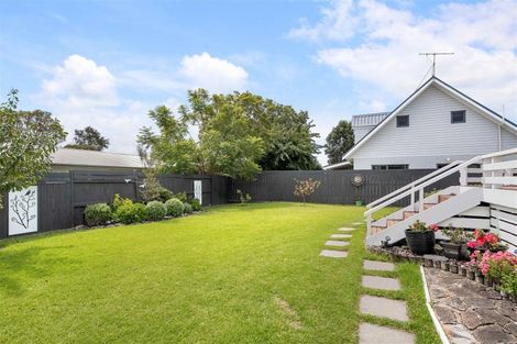 Photo of property in 114 Everitt Crescent, Whangamata, 3620