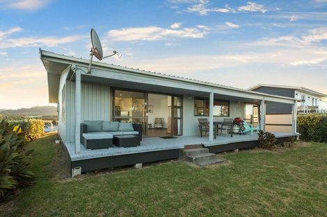 Photo of property in 43 Hanlen Avenue, Waihi Beach, 3611