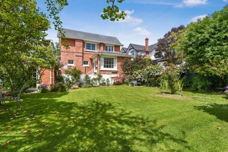 Photo of property in 24 Sandringham Street, Saint Clair, Dunedin, 9012