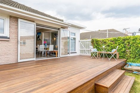 Photo of property in 18 Charlcott Street, Burnside, Christchurch, 8053