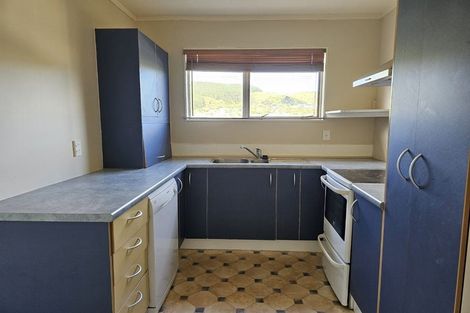 Photo of property in 84 Taylor Terrace, Tawa, Wellington, 5028
