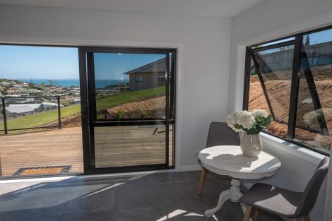 Photo of property in 14 Freyja Crescent, Coopers Beach, 0420