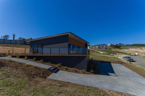 Photo of property in 14 Freyja Crescent, Coopers Beach, 0420