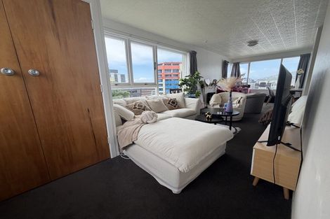 Photo of property in Churchill Flats, 213 The Terrace, Wellington Central, Wellington, 6011