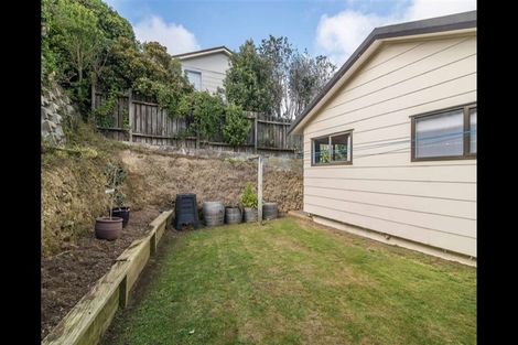 Photo of property in 6 Tatum Way, Johnsonville, Wellington, 6037