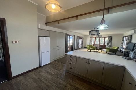 Photo of property in 228 Devon Street West, New Plymouth, 4310