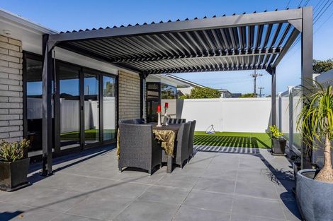 Photo of property in 1/27 Whiteley Street, Moturoa, New Plymouth, 4310