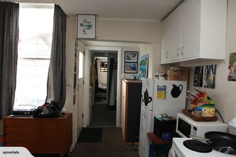 Photo of property in 14 Bidwill Street, Mount Cook, Wellington, 6021