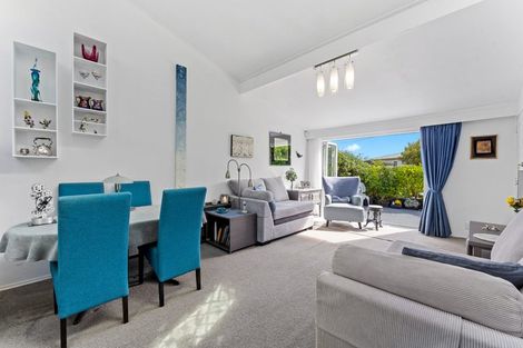 Photo of property in 1/4a Dallinghoe Crescent, Milford, Auckland, 0620