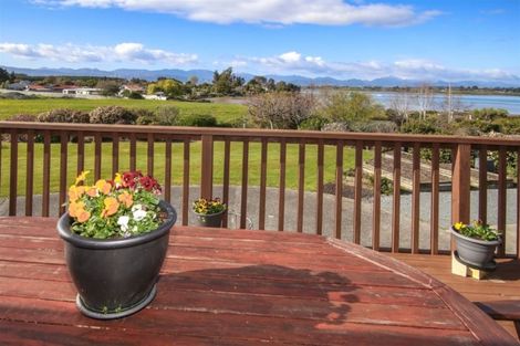 Photo of property in 10 Coutts Place, Mapua, 7005