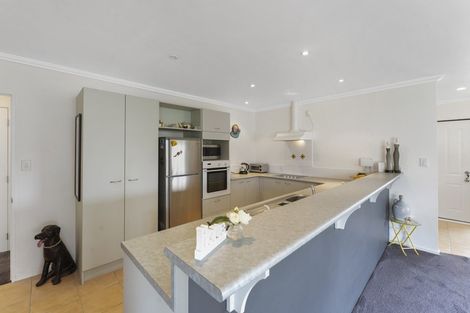 Photo of property in 8 Brookside Close, Highbury, Palmerston North, 4412