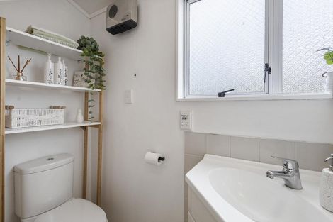 Photo of property in 8 Burn-murdoch Street, St Andrews, Hamilton, 3200