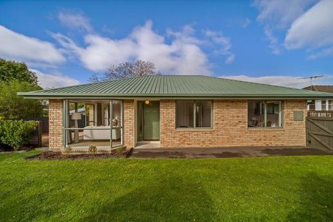 Photo of property in 14a Larch Place, Casebrook, Christchurch, 8051