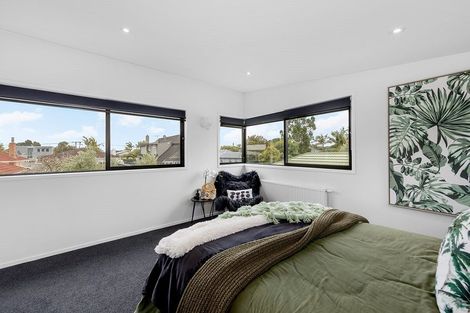 Photo of property in 23a Harbour View Road, Point Chevalier, Auckland, 1022