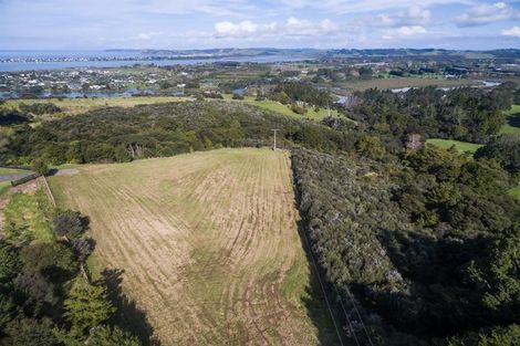 Photo of property in 70 Upper Whangateau Road, Big Omaha, 0985