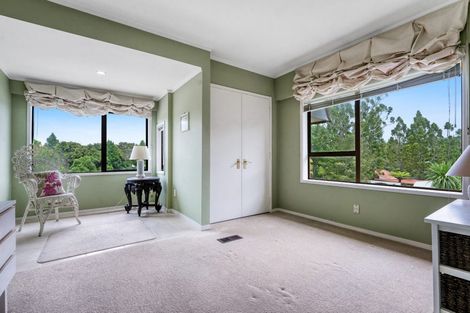 Photo of property in 9 Langstone Place, Chatswood, Auckland, 0626