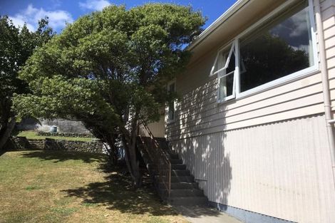 Photo of property in 9 Spicer Place, Tawa, Wellington, 5028