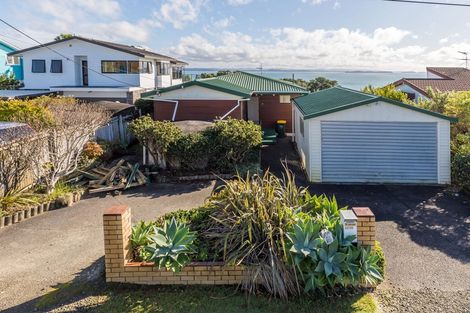 Photo of property in 1420 Whangaparaoa Road, Army Bay, Whangaparaoa, 0930