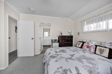 Photo of property in 21 Robson Street, Normanby, Hawera, 4614