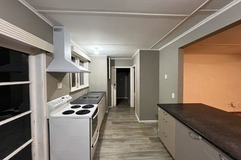 Photo of property in 20 Ribblesdale Road, Henderson, Auckland, 0612