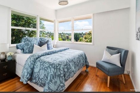 Photo of property in 15 Sealy Road, Torbay, Auckland, 0630