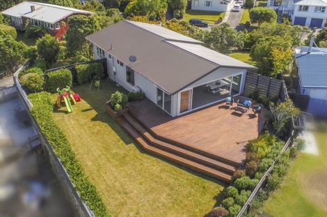 Photo of property in 13 Wattle Grove, Maungaraki, Lower Hutt, 5010