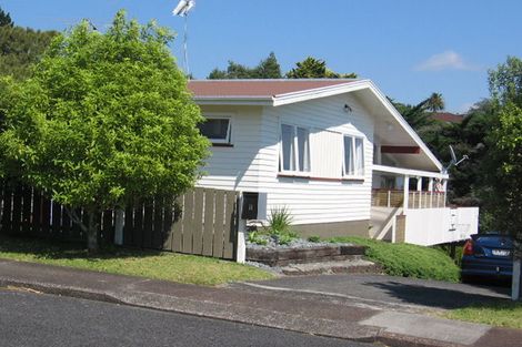 Photo of property in 16 Willow Avenue, Birkenhead, Auckland, 0626