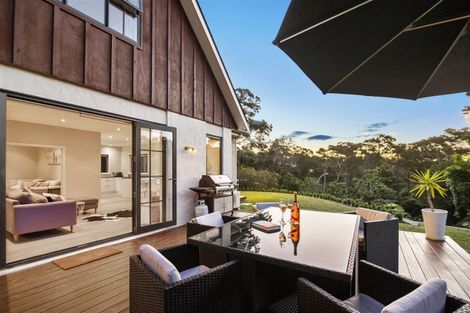 Photo of property in 33 Bernard Magnus Lane, Greenhithe, Auckland, 0632