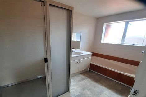 Photo of property in 2/86 Aorangi Road, Bryndwr, Christchurch, 8053