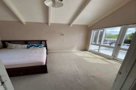 Photo of property in 27 Springfield Street, Forrest Hill, Auckland, 0620