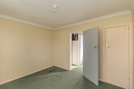 Photo of property in 17 Karaka Crescent, Levin, 5510