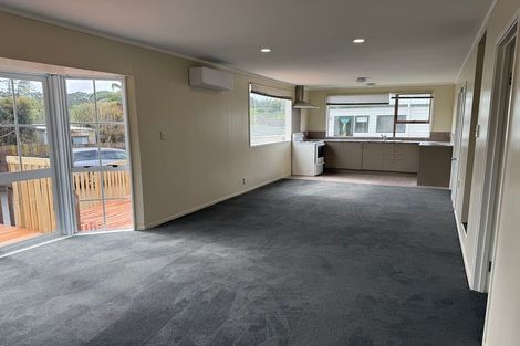 Photo of property in 223 Waitemata Drive, Ranui, Auckland, 0612