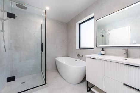 Photo of property in 3a Pendlebury Street, Green Bay, Auckland, 0604