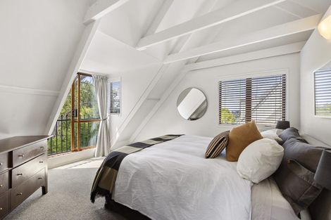 Photo of property in 3/1 Mulberry Place, Glenfield, Auckland, 0629