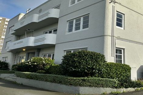 Photo of property in San Marino Apartments, 4/4 Oak Park Avenue, Te Aro, Wellington, 6011