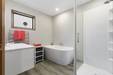 Photo of property in 35 Riverside Road, Frankton, Queenstown, 9300