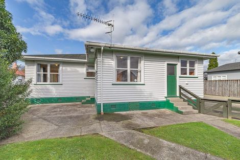 Photo of property in 115 Bartholomew Road, Levin, 5510