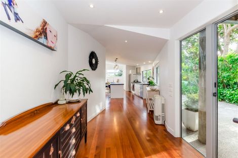 Photo of property in 1b Winara Avenue, Waikanae, 5036