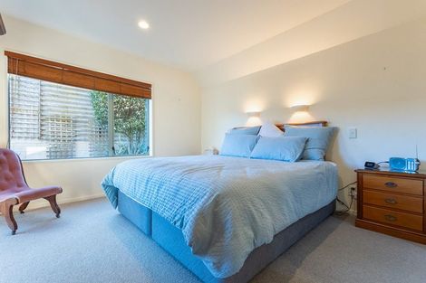 Photo of property in 8 Rewarewa Crescent, Waikanae, 5036