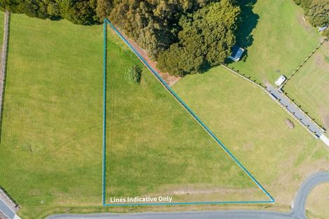 Photo of property in 18 Lancewood Way, Kinloch, Taupo, 3377