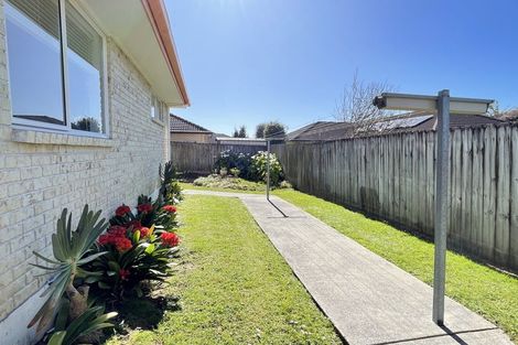 Photo of property in 41 Fernbrook Close, Burswood, Auckland, 2013
