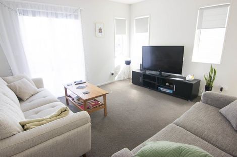 Photo of property in 61 Divide Loop, Takanini, 2112