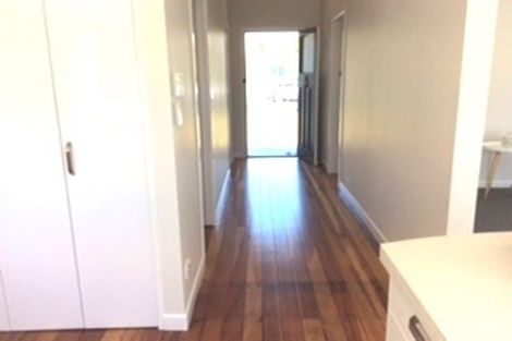 Photo of property in 33 Alma Road, Milford, Auckland, 0620