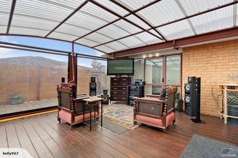 Photo of property in 9 Seddon Avenue, Papatoetoe, Auckland, 2104